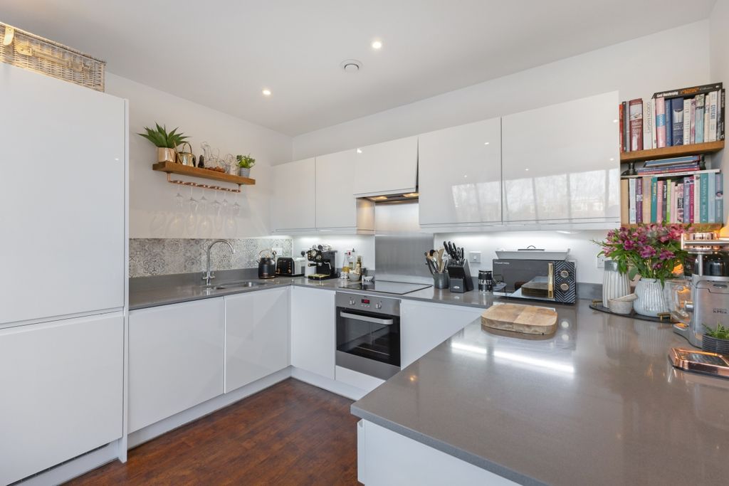 Property photo 3 of 14