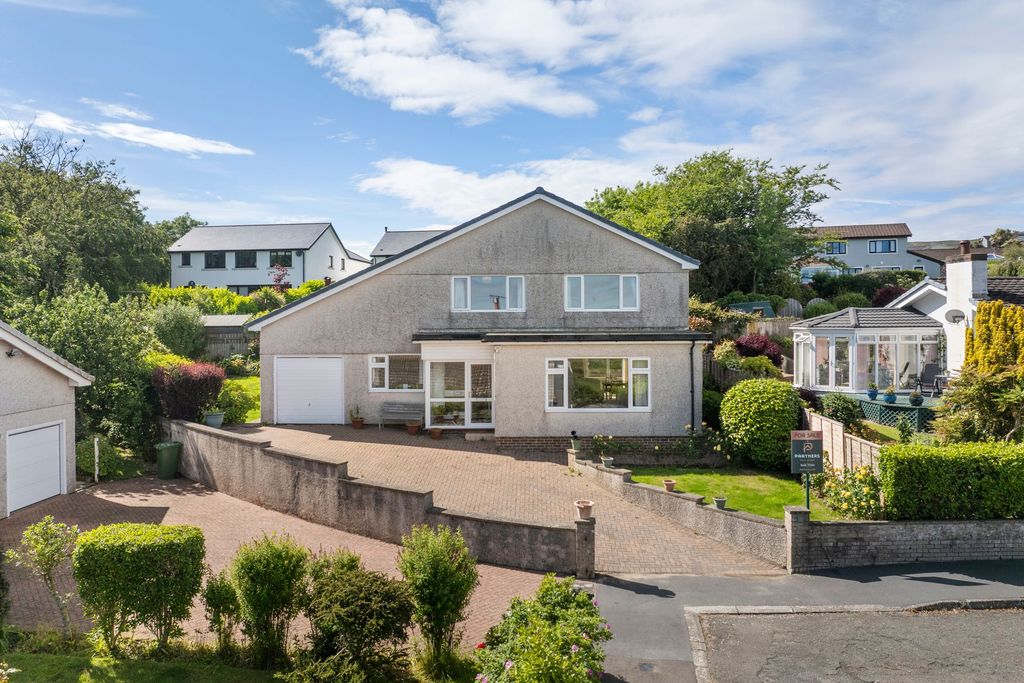 Property photo 1 of 31
