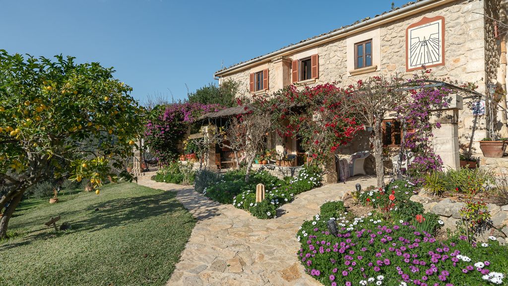 Property photo 1 of 31 S_Arraco-23.Jpg