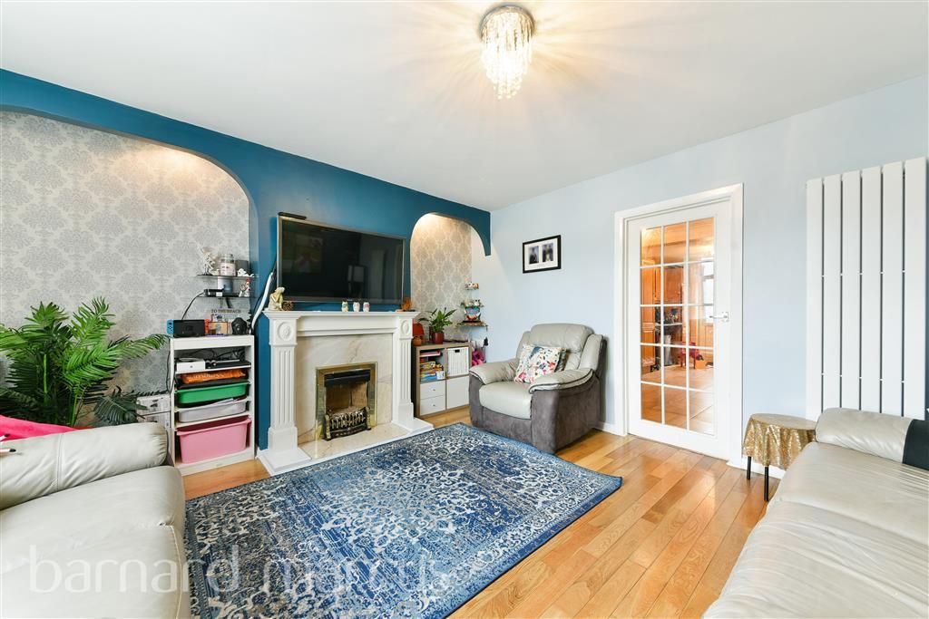 Property photo 2 of 8 Living Room