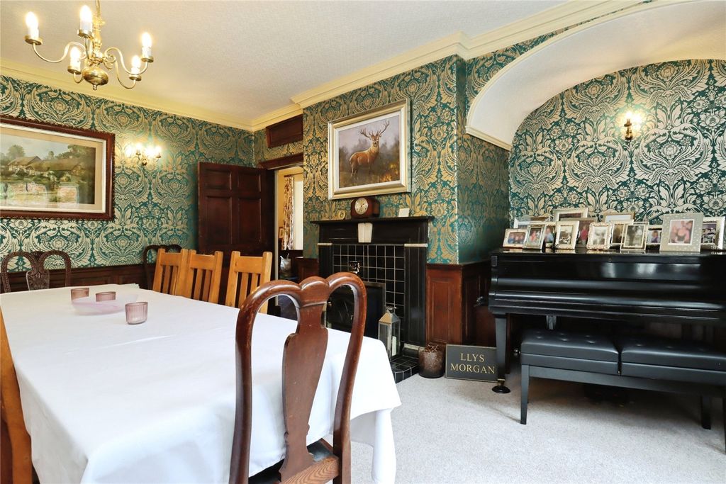 Property photo 3 of 32 Dining Room