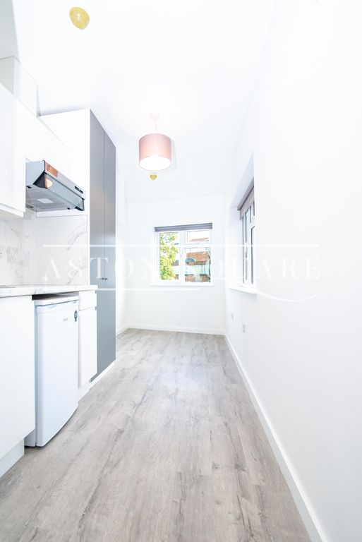 Property photo 1 of 3