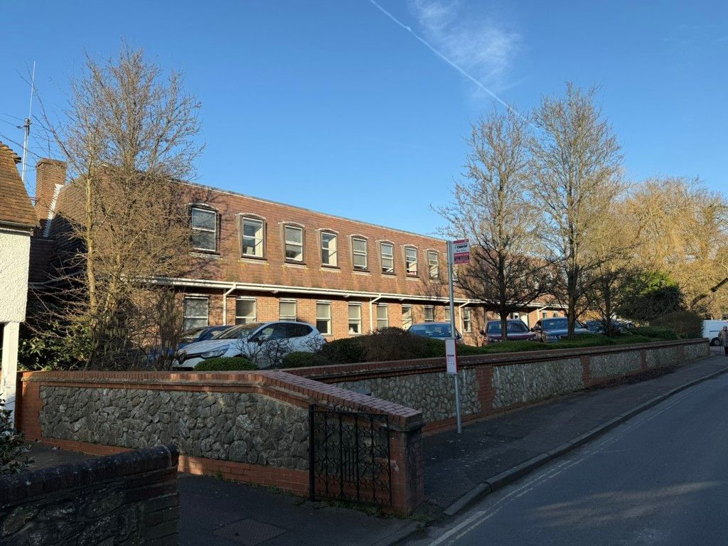 Property photo 1 of 15 Photo 7