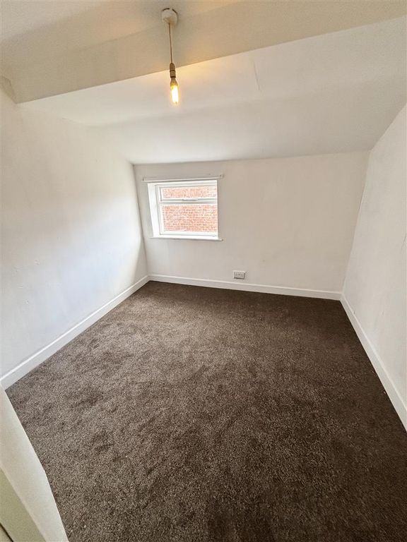 Property photo 3 of 5 Bedroom