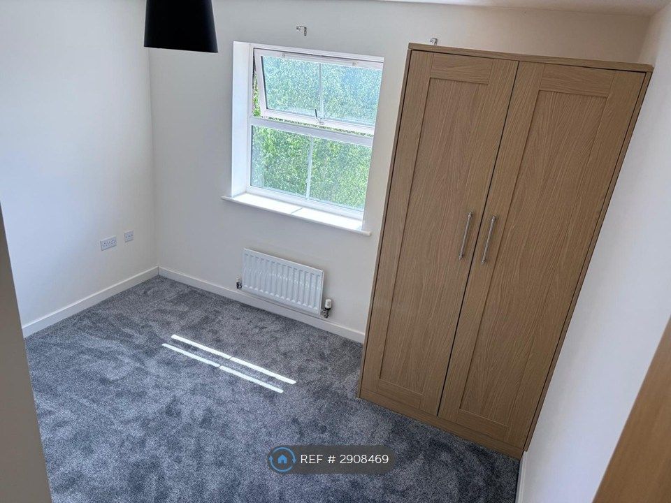 Property photo 3 of 10 Master Bedroom 1