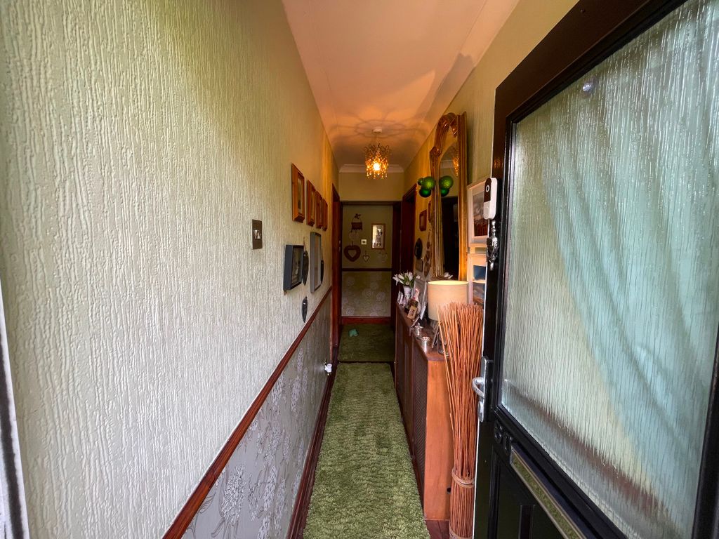 Property photo 3 of 27