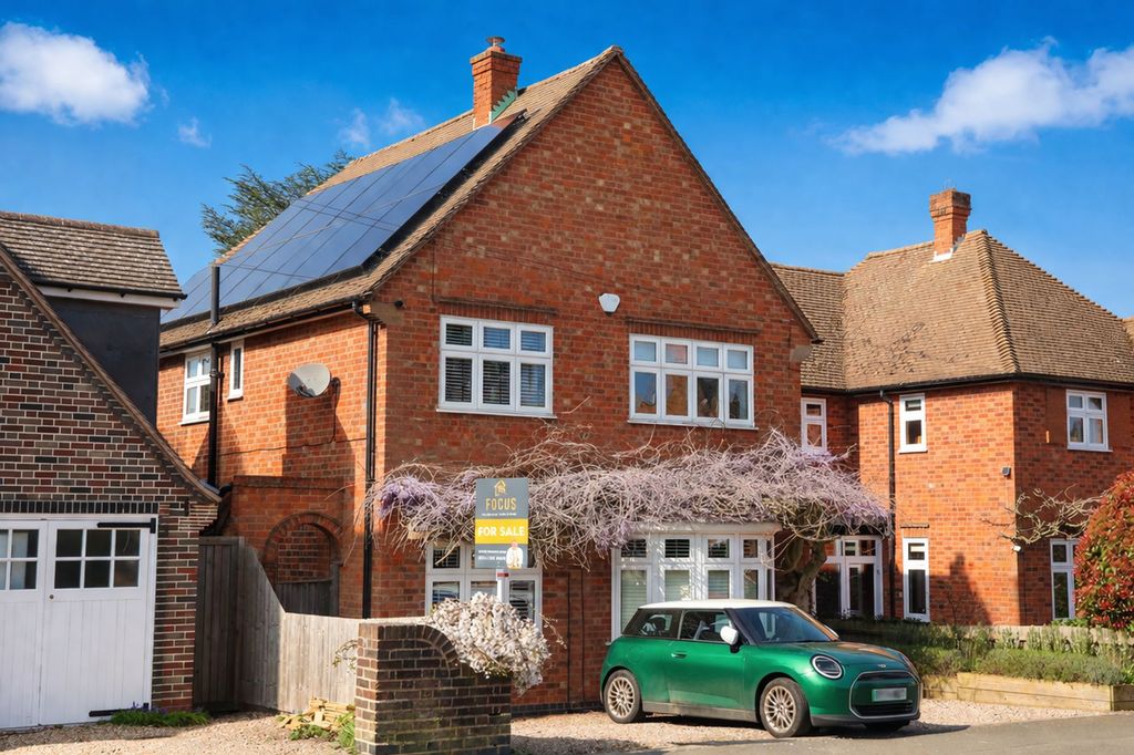 Property photo 1 of 40