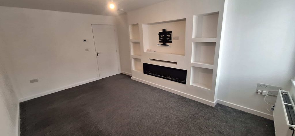 Property photo 2 of 13 Min