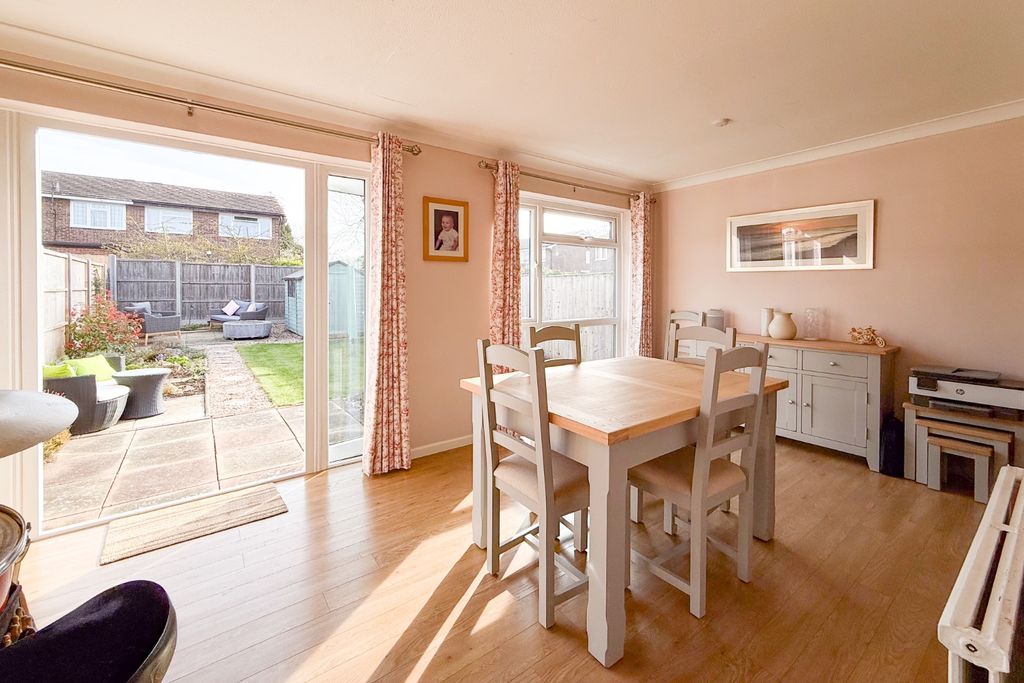 Property photo 3 of 13 4989367