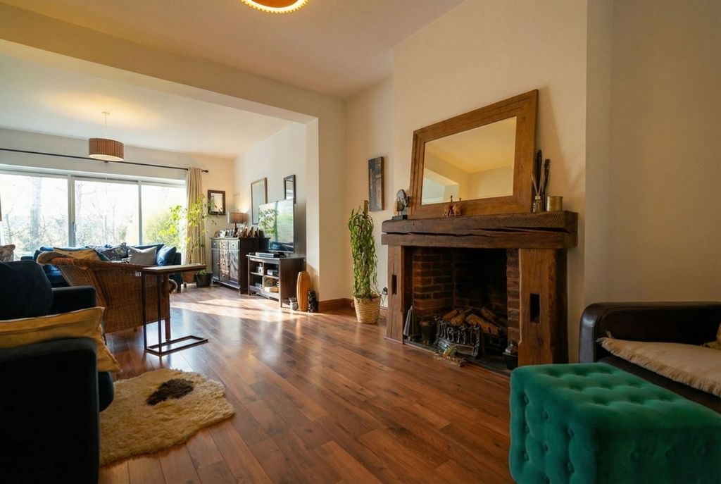 Property photo 2 of 30