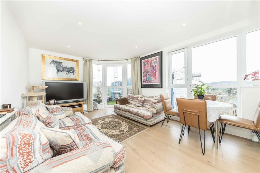 Property photo 3 of 9