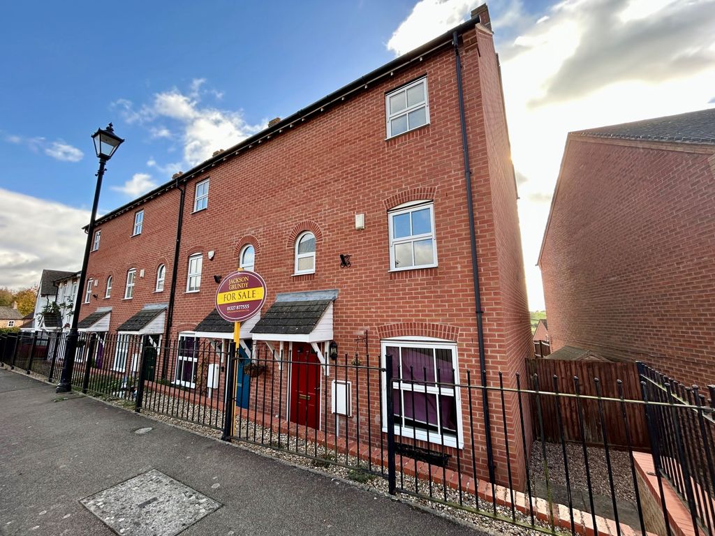 Property photo 1 of 14 Front