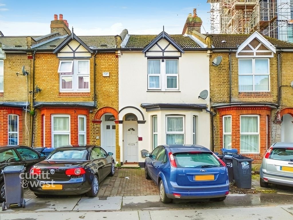 Property photo 1 of 8 A2421Bca-2160_217...