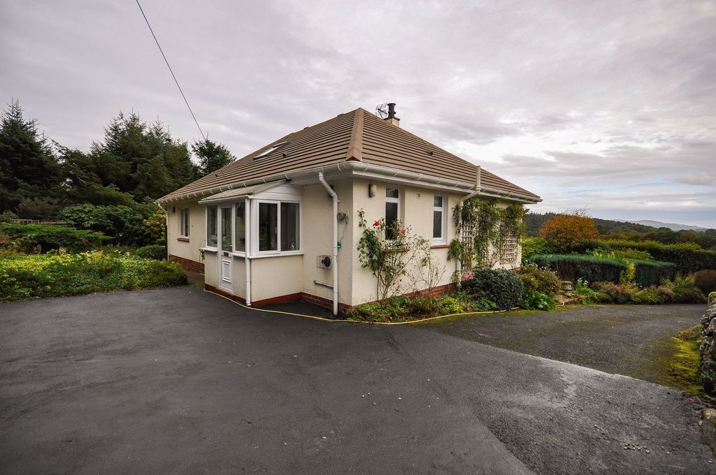 Property photo 3 of 48