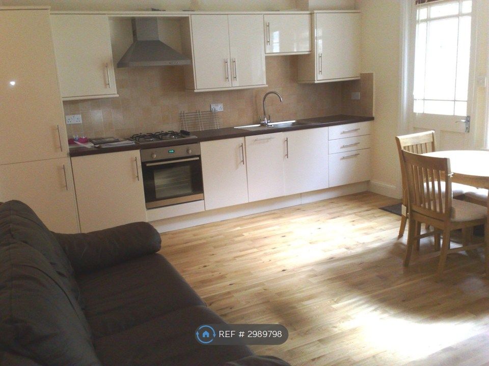 Property photo 1 of 12 Lounge / Kitchen - Photo 1