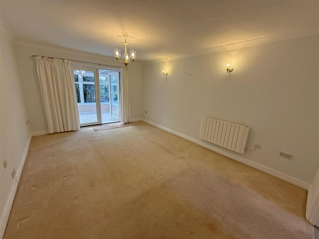 Property photo 2 of 10 Living Room.Jpg