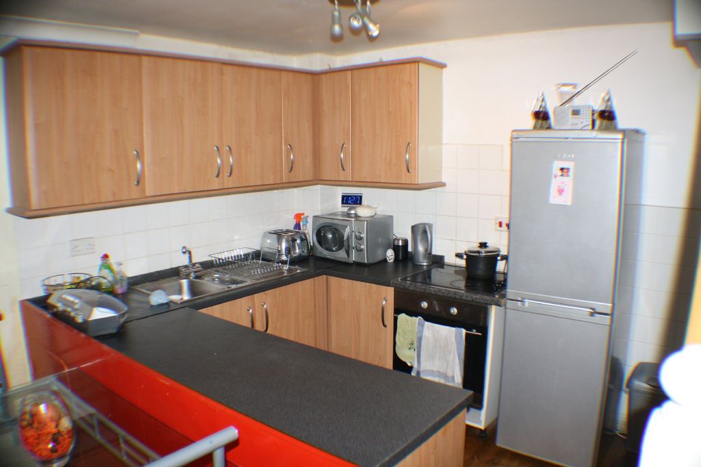 Property photo 3 of 4