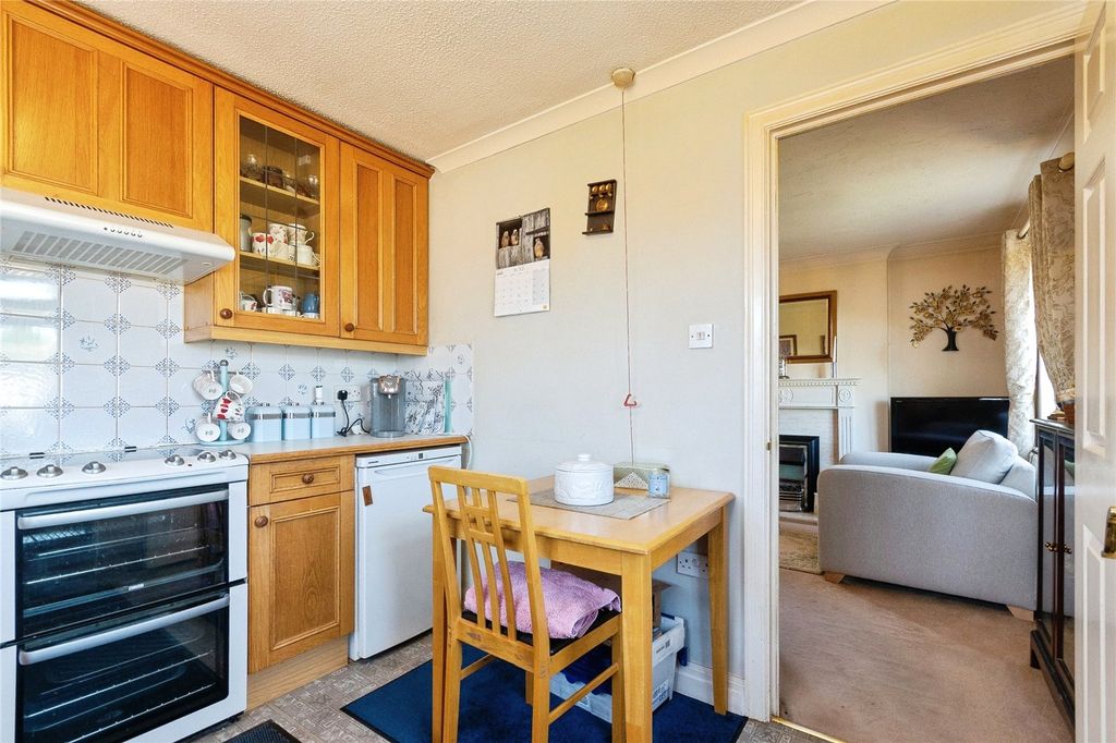 Additional image 5 of 2 bed flat for saleMeadow Close, Colchester CO7