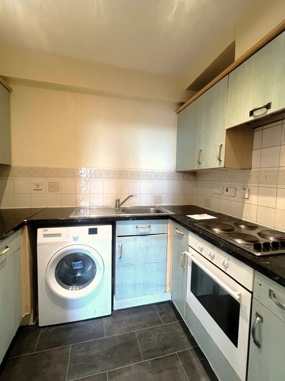 Property photo 2 of 9