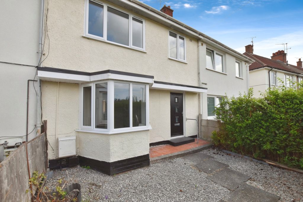 Property photo 1 of 12