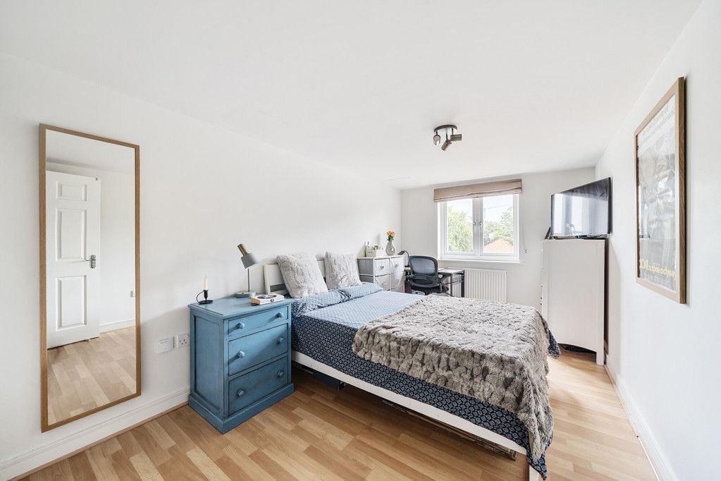 Property photo 3 of 16 Bedroom