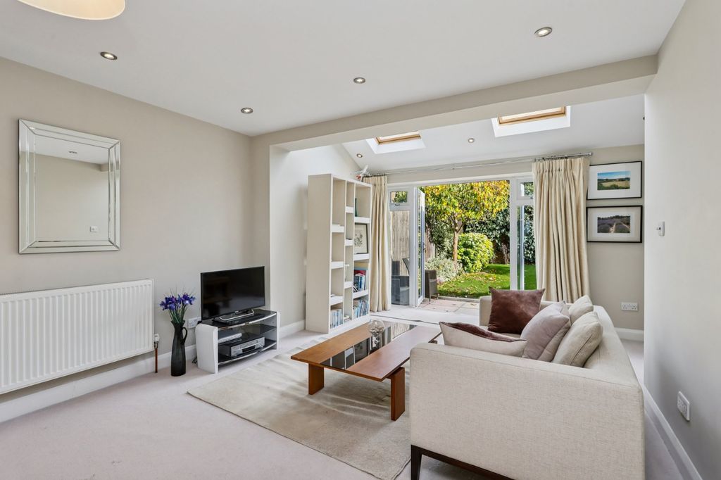 Property photo 3 of 14 Picture No. 06