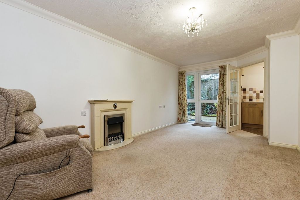 Property photo 2 of 20