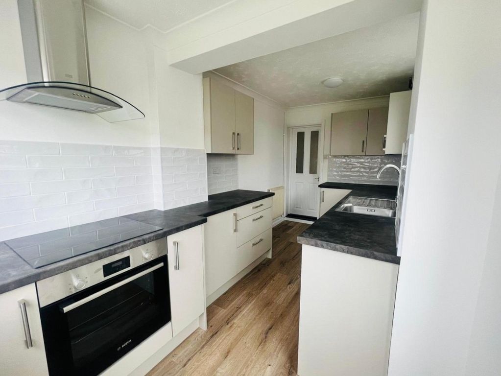 Property photo 3 of 10 4667315