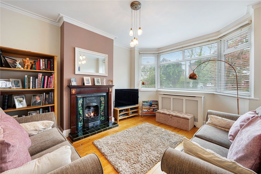 Property photo 2 of 28 Picture No. 25