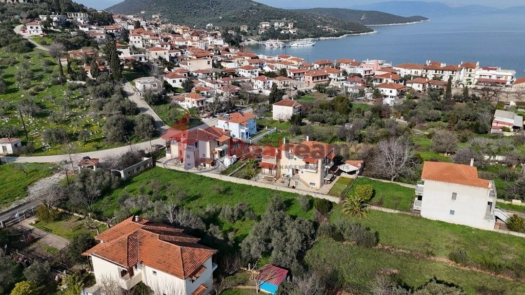 Property photo 3 of 21