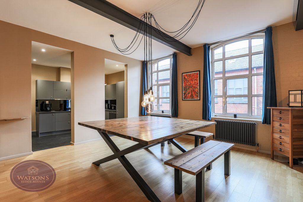 Property photo 3 of 25