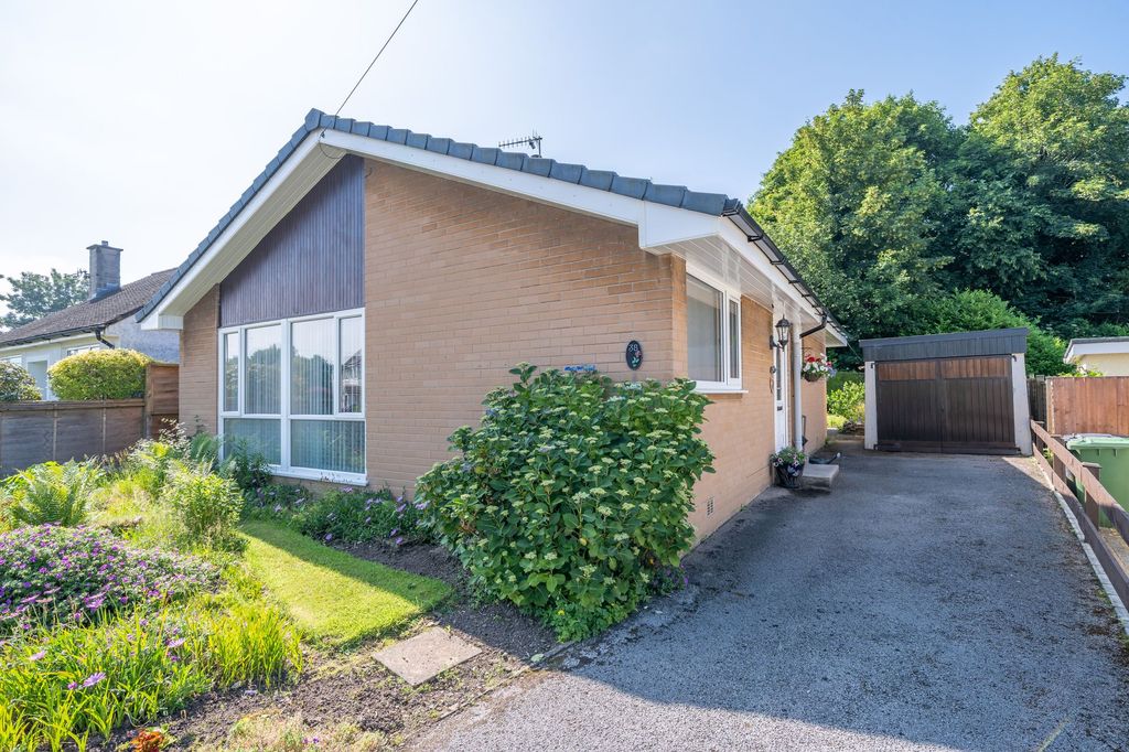 Property photo 1 of 25