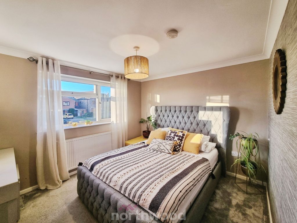 Property photo 2 of 42
