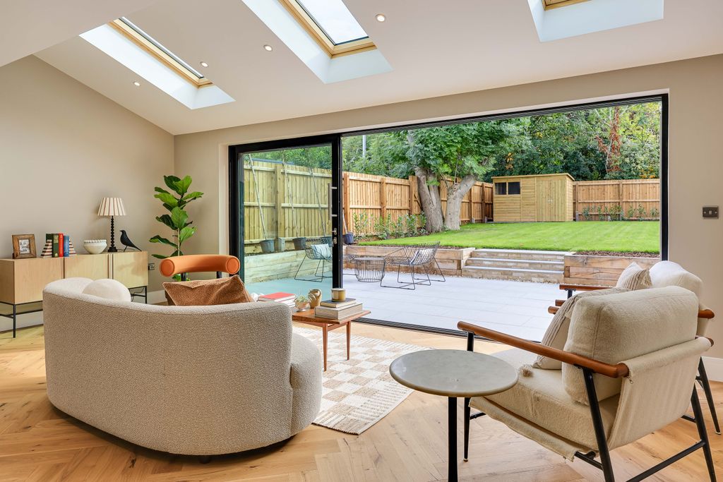 Property photo 2 of 35 Img67