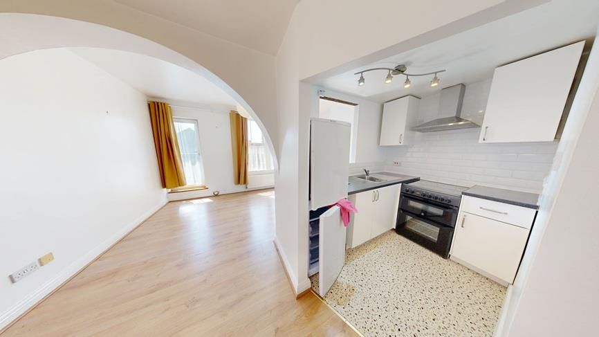 Property photo 3 of 9 3.Jpg