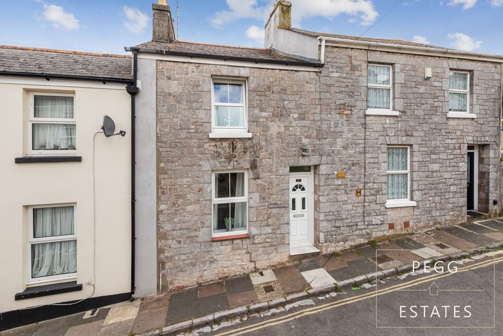 Property photo 1 of 18