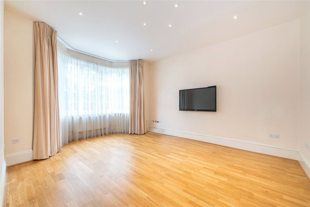 Property photo 3 of 19