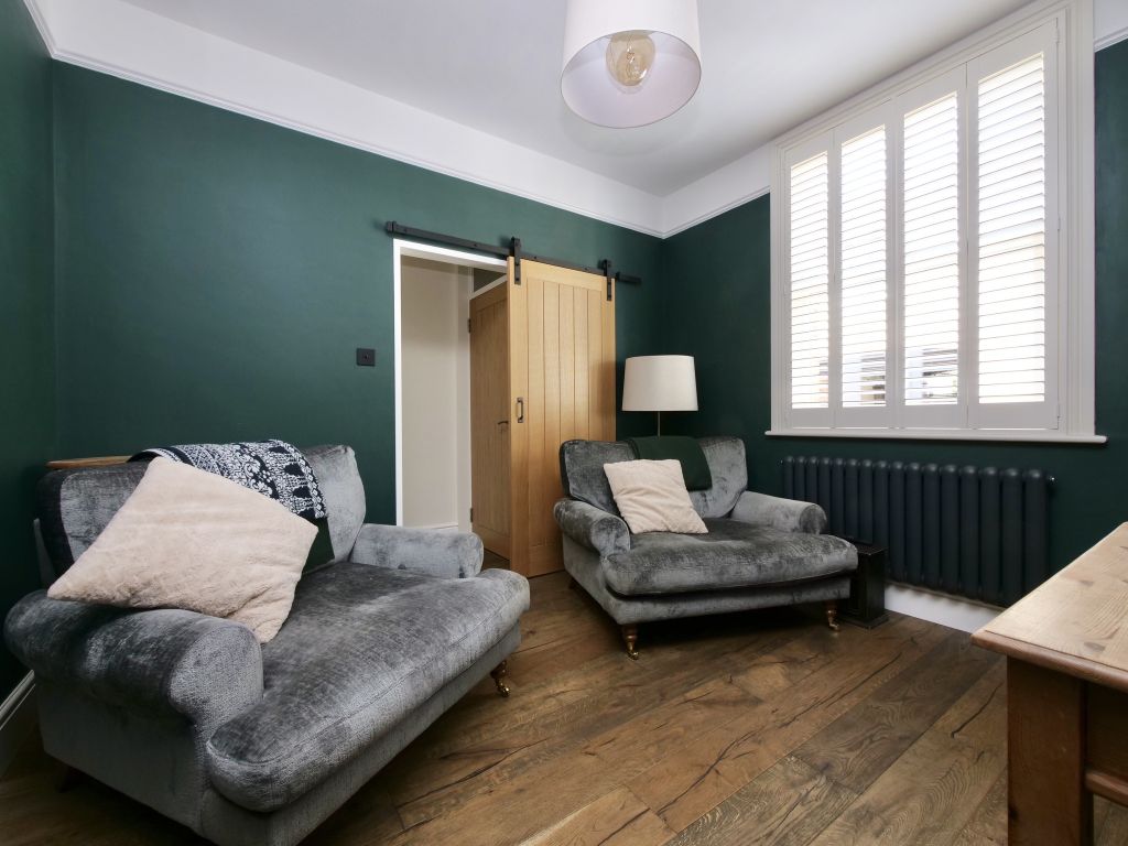 Property photo 3 of 27