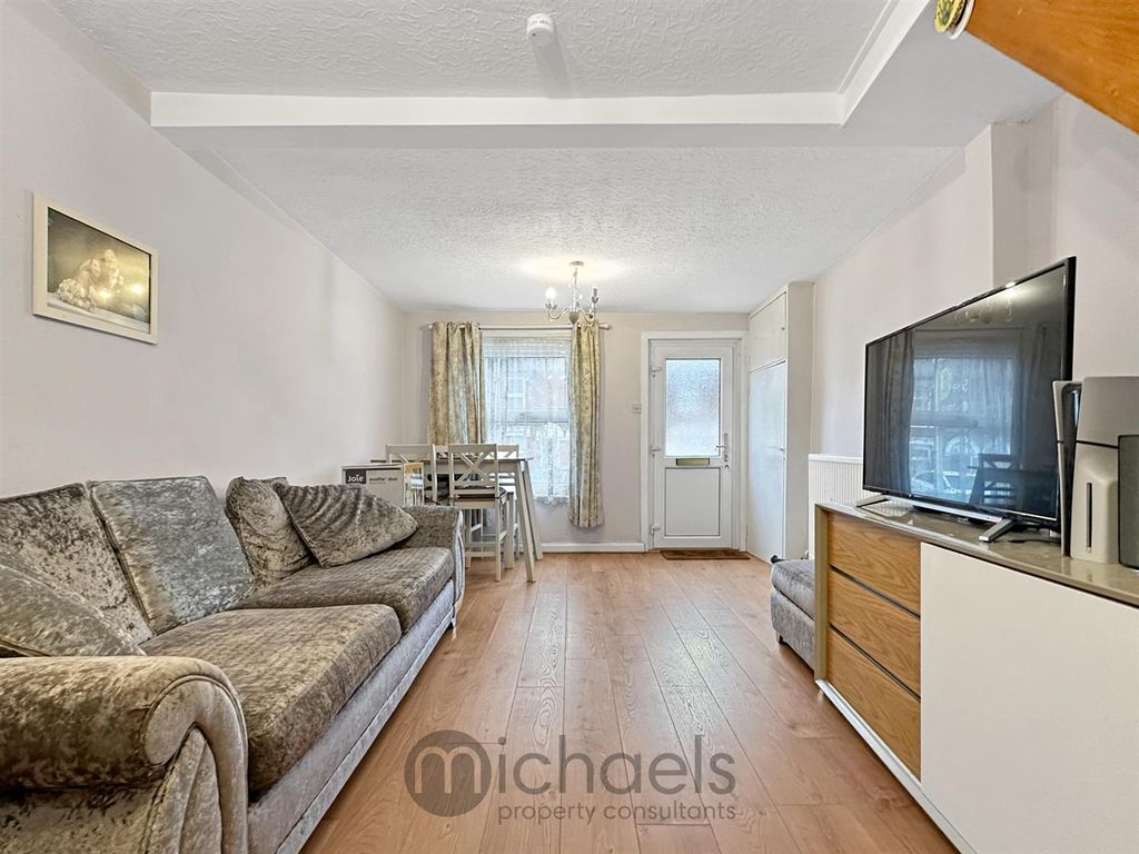 Property photo 3 of 11 4.Jpg