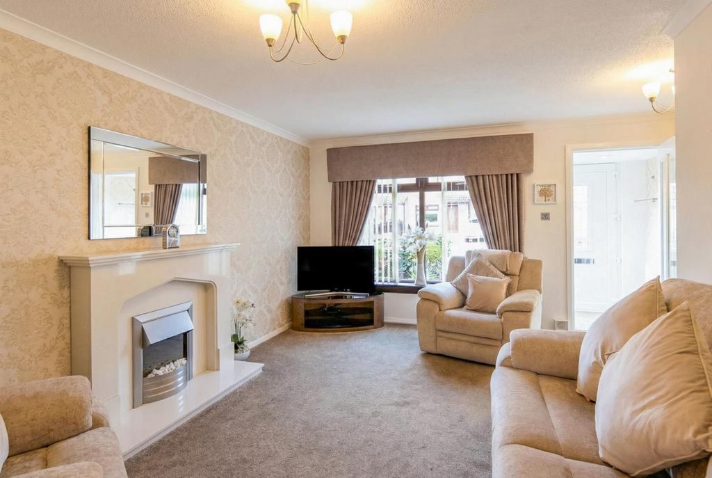 Property photo 2 of 20