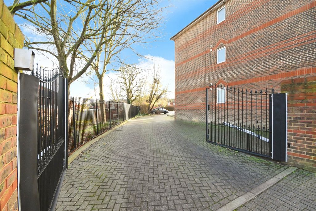 Property photo 1 of 11 Picture No. 04