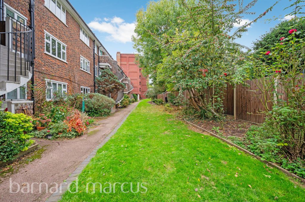 Property photo 3 of 12