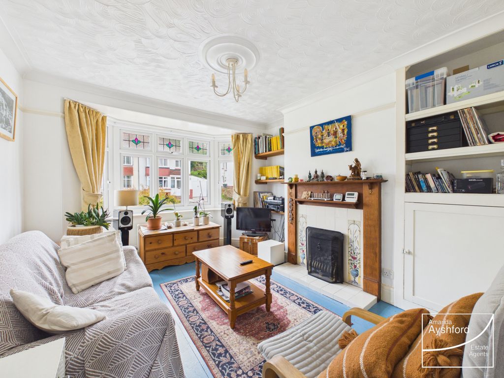 Property photo 2 of 39