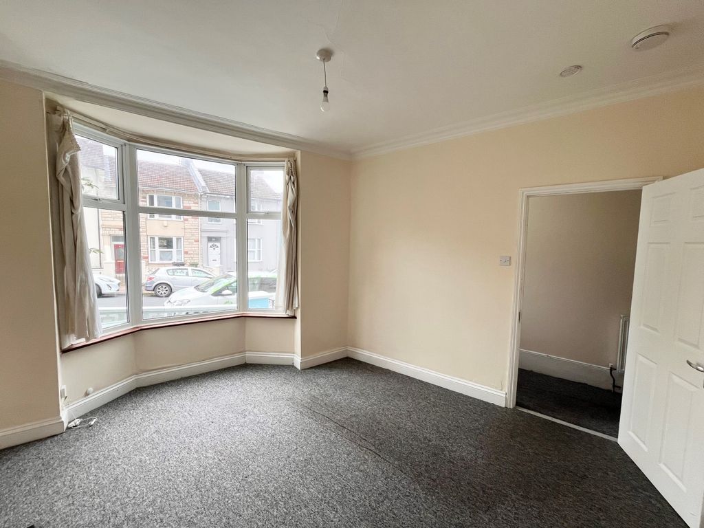 Property photo 3 of 20 Gallery