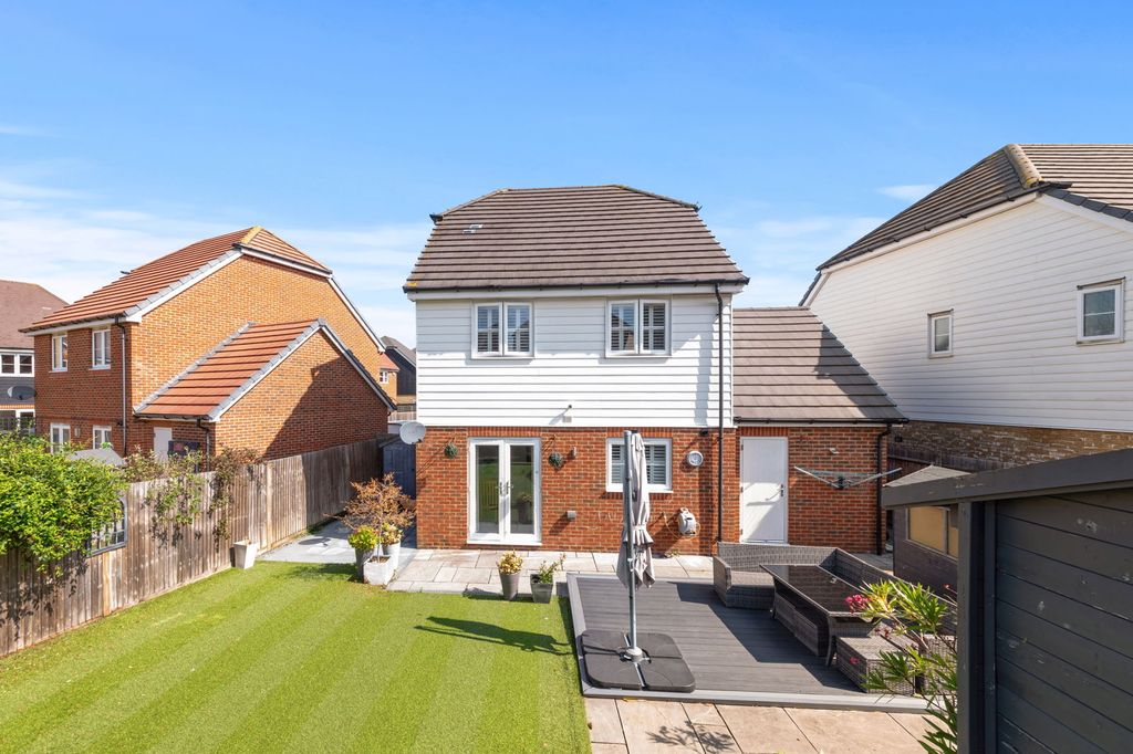 Property photo 2 of 22