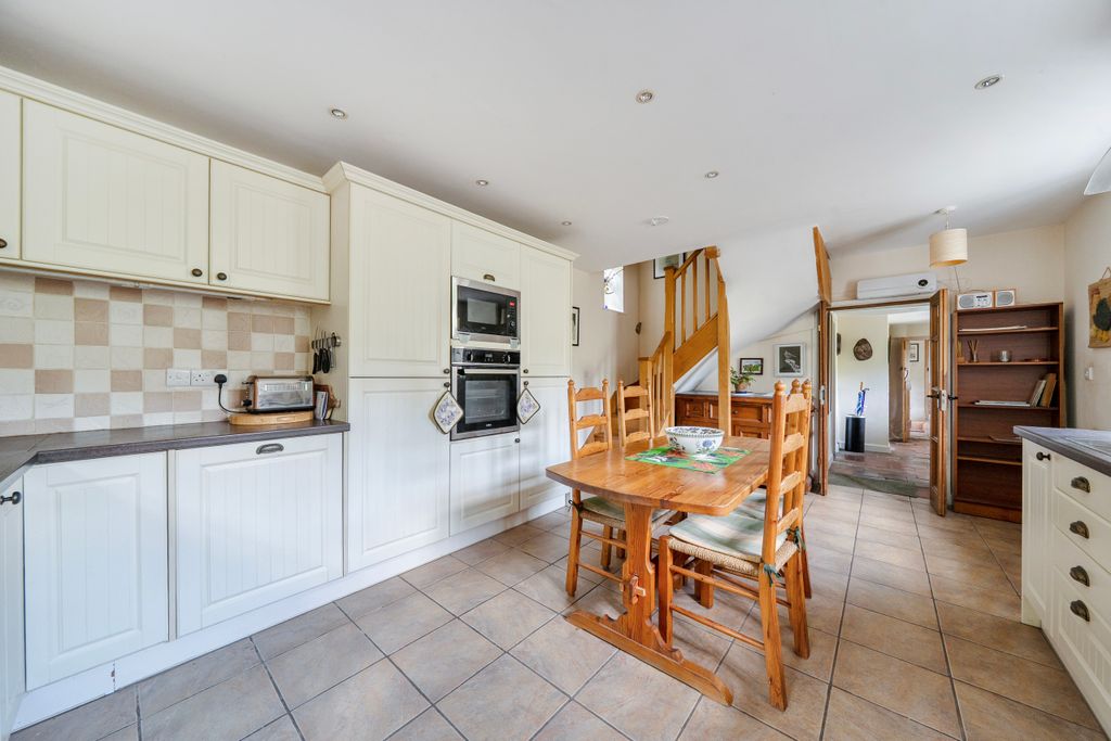 Property photo 2 of 24 1511323 (10)