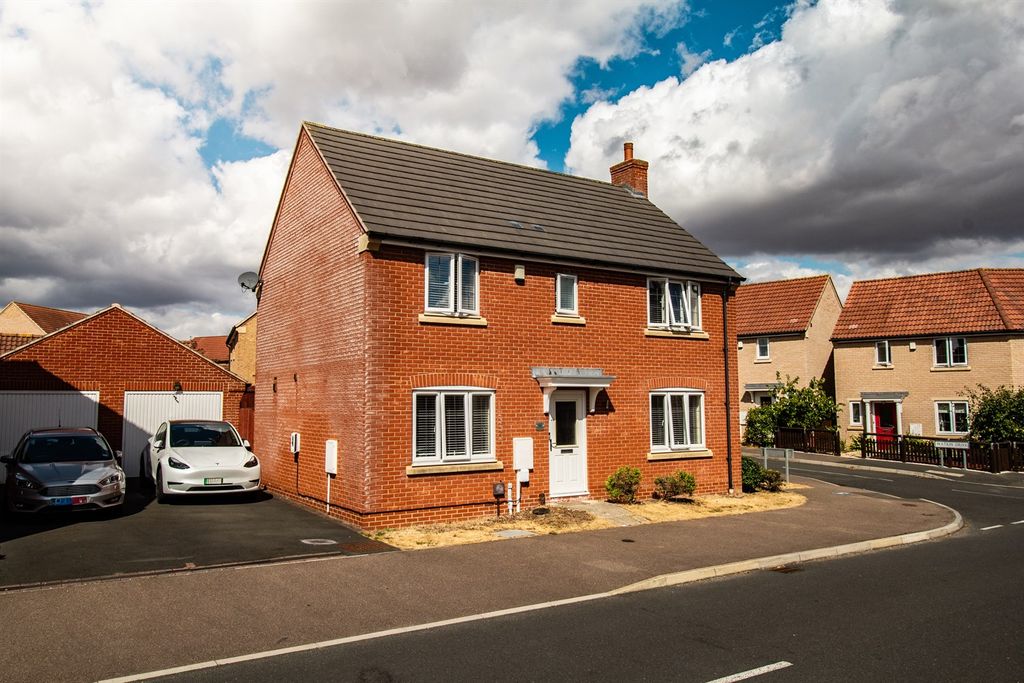 Property photo 1 of 35 Allendale Road