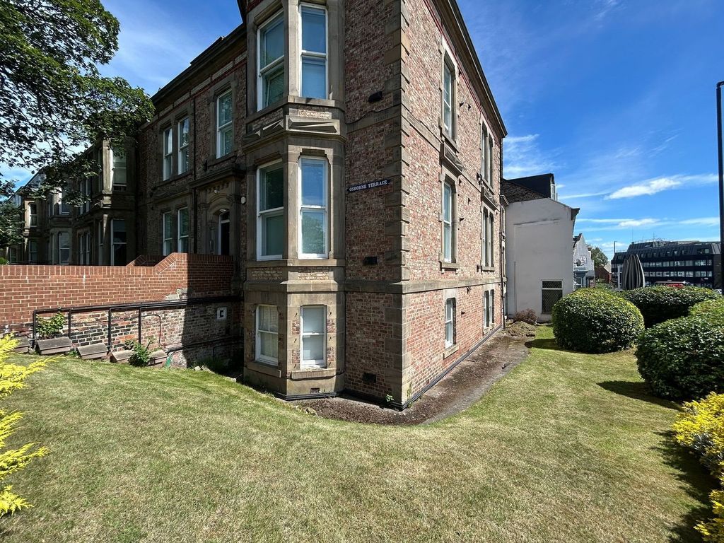 Property photo 3 of 13 Charming Exterior Of A Traditional Terraced House ...