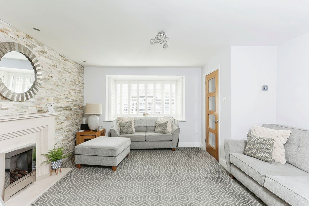 Property photo 3 of 17 Photography