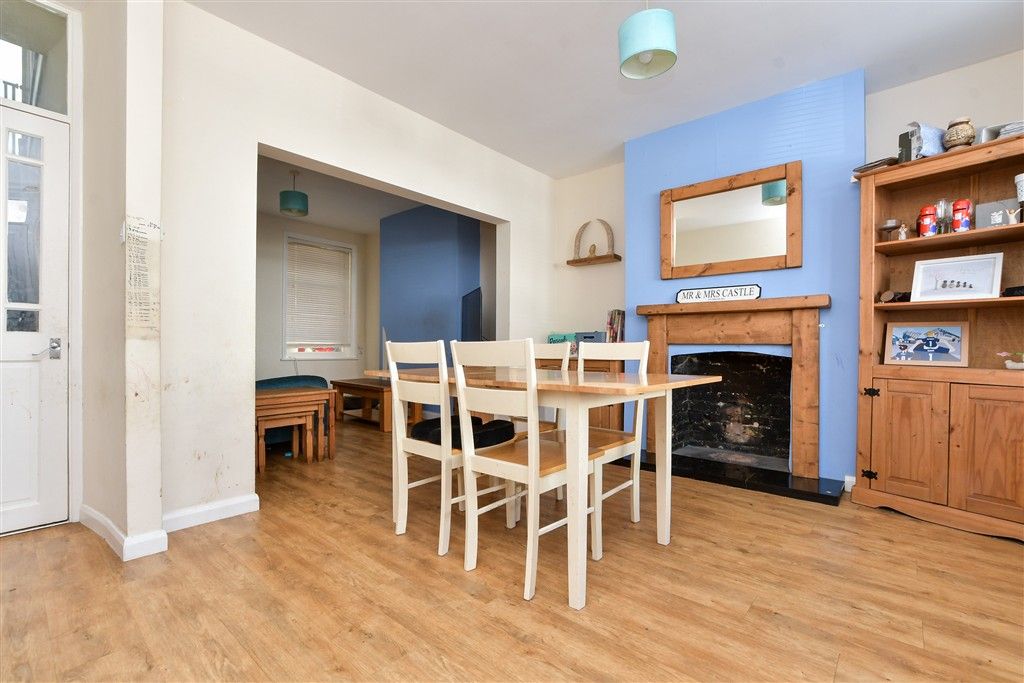 Property photo 3 of 8 Dining Area